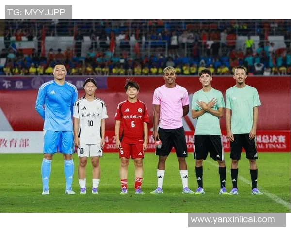 法老心中的足球偶像是谁揭秘他对明星球员的热爱与支持 法老心中的足球偶像是谁揭秘他对明星球员的热爱与支持